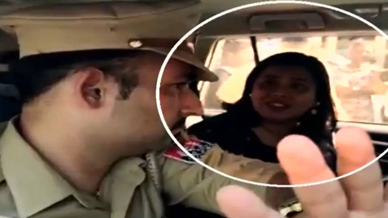 Times Now Navbharat Female Reporter Detained By Punjab Police In