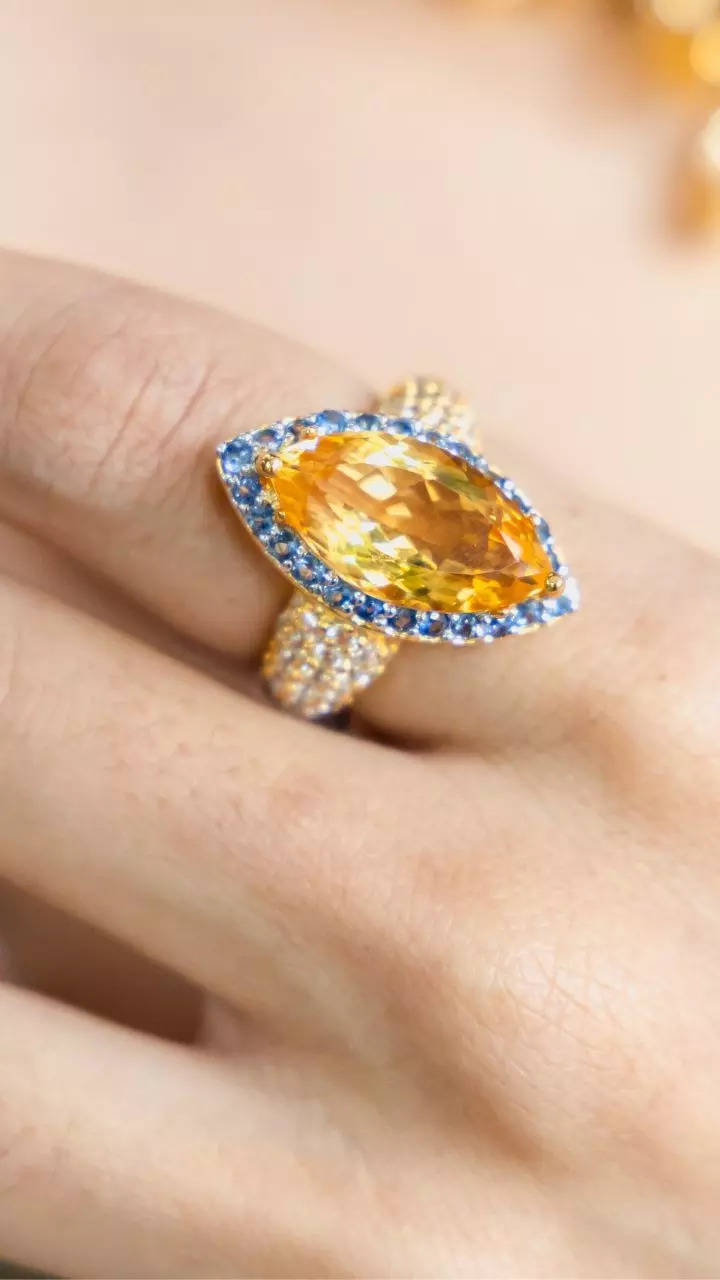 Buy QUEEN-GEMS Pukhraj Stone Certified 7.25 Ratti Gold Ring Yellow Sapphire  Stone Gold Ring Asli Pukhraj Astrological Ring पुखराज की अंगूठी Kanaka  Pushya Raga Stone Yellow Gold Ring For Men & Women