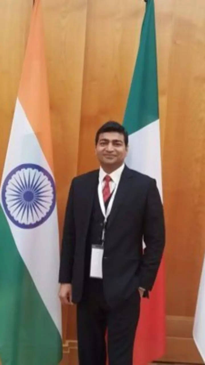 Ansar Ahmad Shaikh - Youngest IAS Officer in India - Pulse Phase