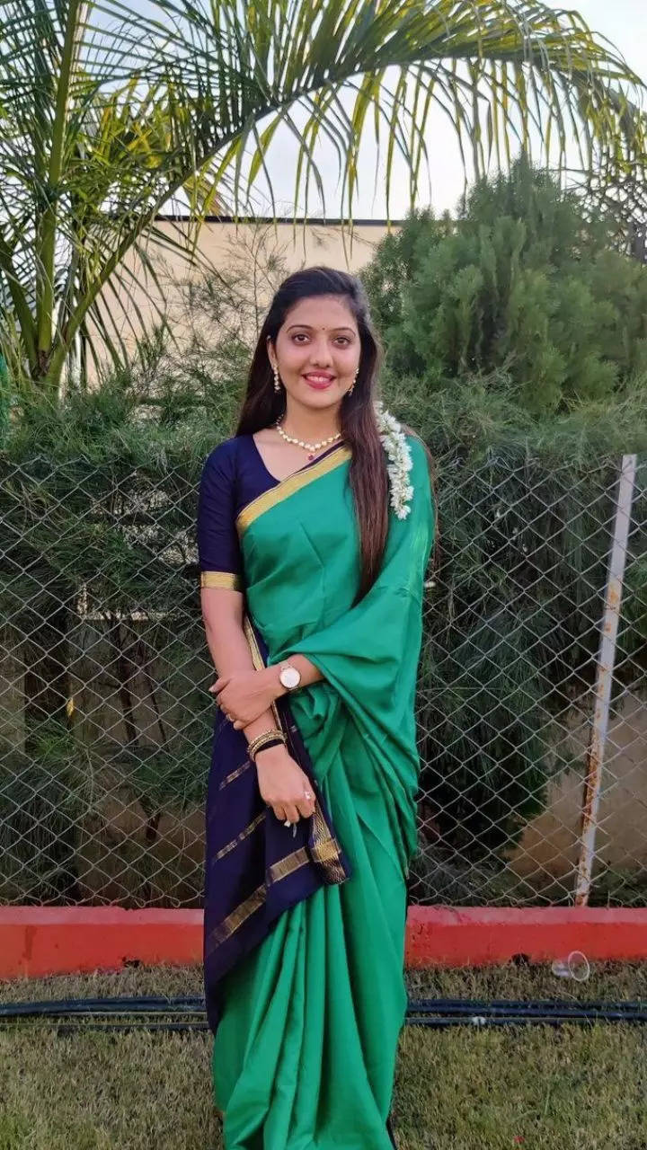 hartalika teej 2023 actress inspired look in banarasi silk saree you must  try - Hartalika Teej Look: हरतालिका तीज पर होना है रेडी तो इन एक्ट्रेस के  लुक से लें टिप्स, फैशन न्यूज