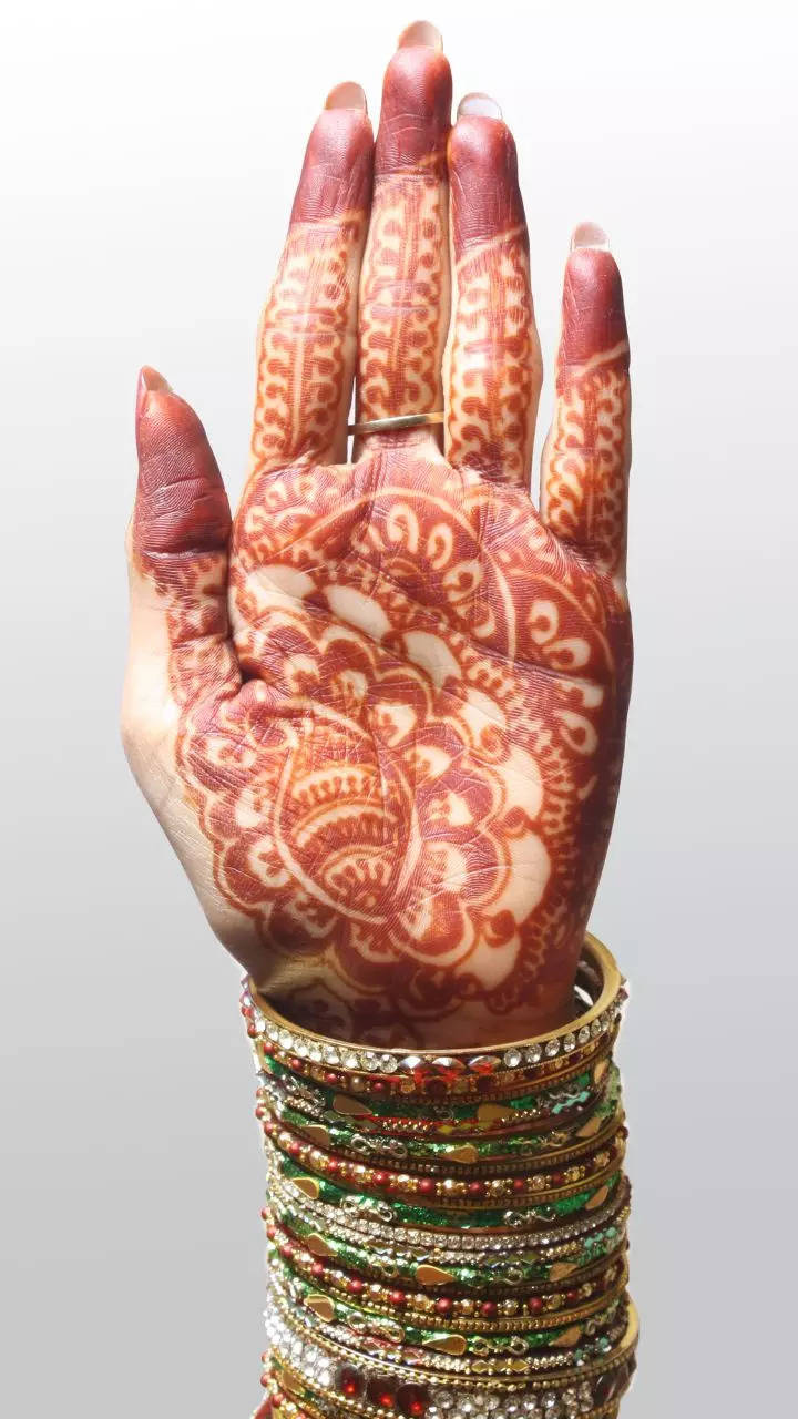 Top 7 Mehandi Designs For Kids - 2023 - Tradeindia