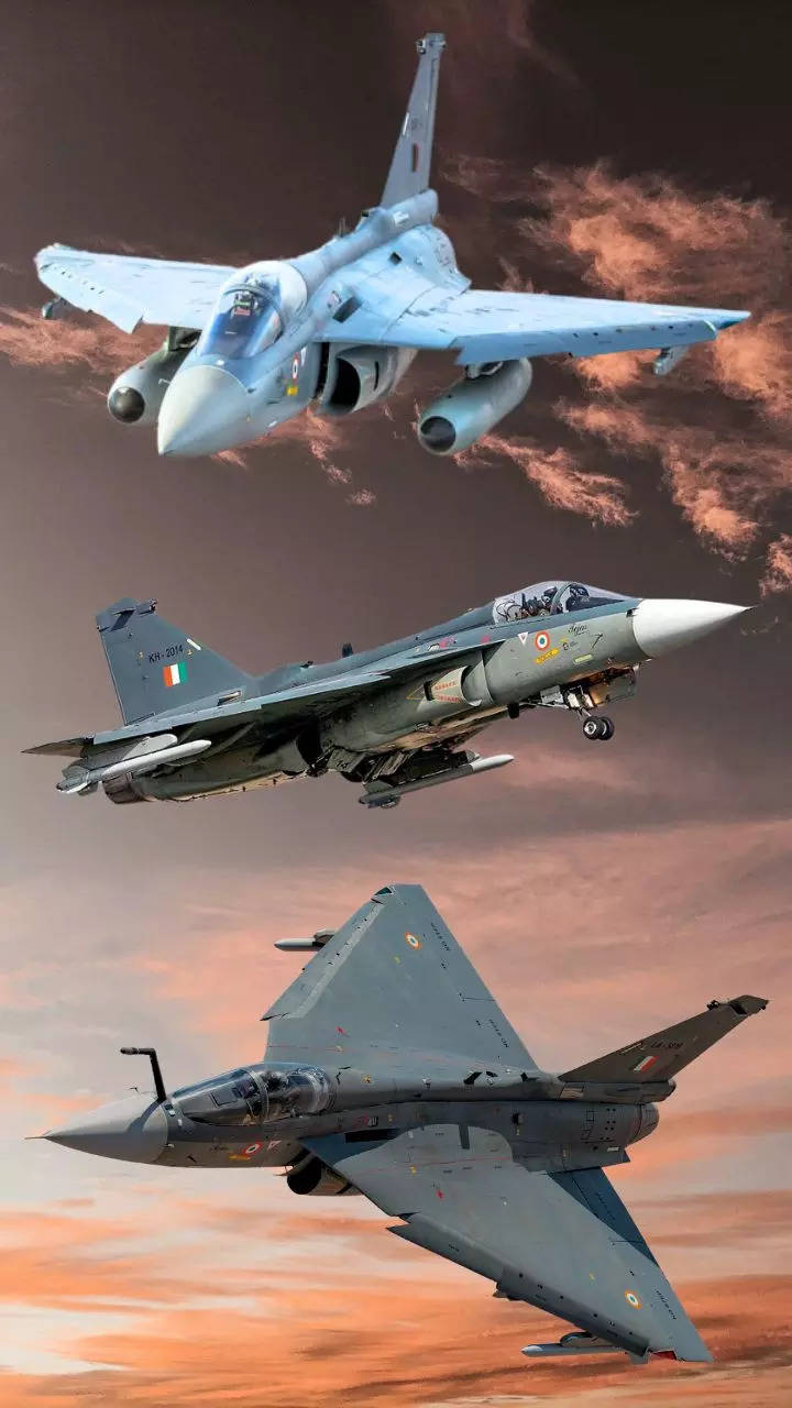 File:Tejas inverted pass.jpg - Wikipedia