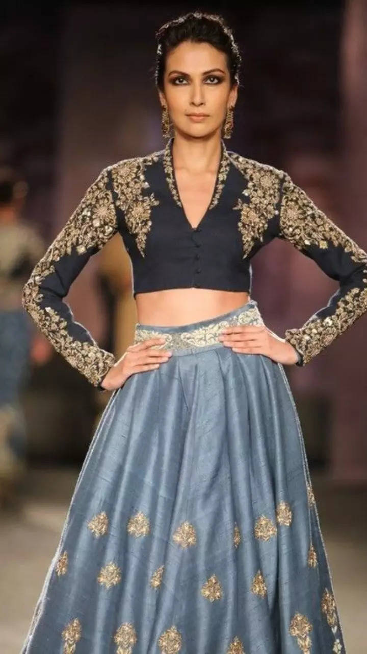 Beautiful Chanderi Silk Lehenga-Choli. | Lehenga blouse designs, Long dress  design, Designer dresses indian