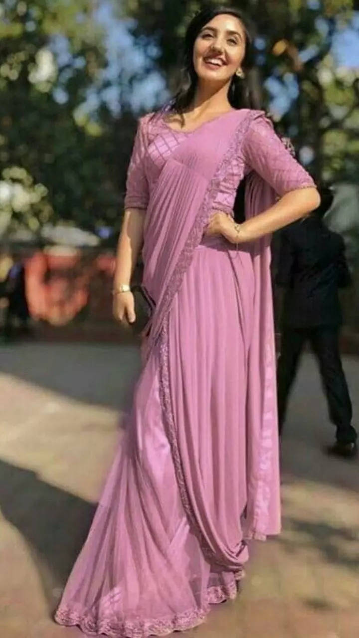 trendy cheap and best lehenga saree suit gown design for 2023 wedding  season | Wedding Season 2023: शादी के फंक्शन में ये कपड़े पहनने से ठहर  जाएंगी सबकी नजरें, मात्र 2 हजार