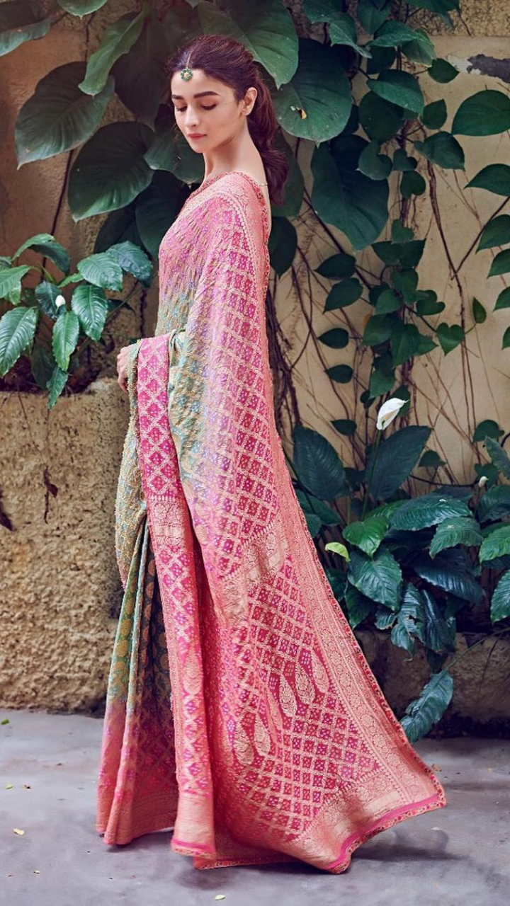 100 Saree Poses You Should Try for the Perfect Instagrammable Click