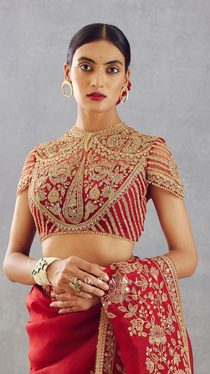 Latest 30 High Neck Saree Blouse Designs (2023) - Tips and Beauty | Blouse  designs high neck, High neck blouse cutting, High neck saree blouse