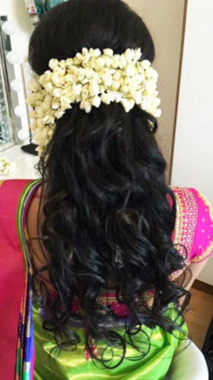 Gajra Hairstyle: Gajra Hairstyle for short and long open hair, try this Gajra  Hairstyle with Suit or Saree, Gajra Hairstyle for Bride | Times Now  Navbharat