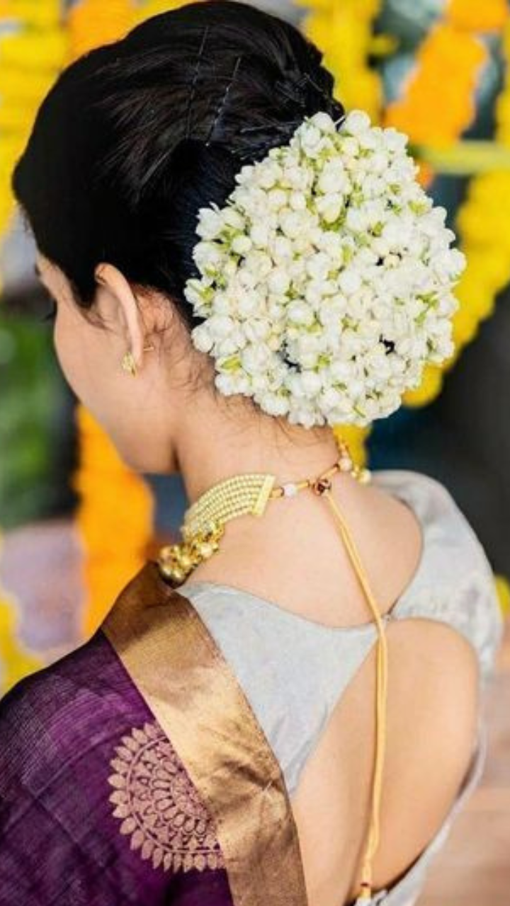 Delicate Floral Bridal hair comb with pearls - JASMINE– Treasures by Agnes