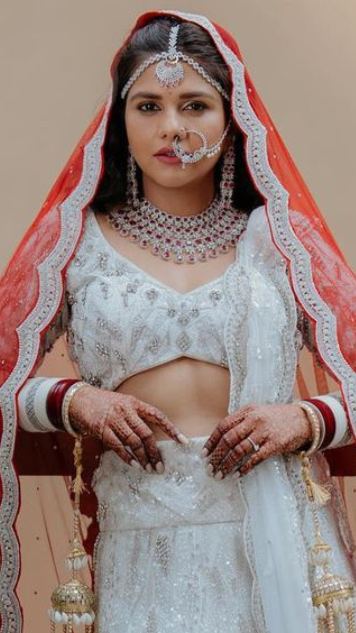 Indian Wedding Wear White Lehenga Choli for Women Latest Designer Lakhnowi  Work Party Wear Lengha Choli Bridesmiads Lehenga Indian Dress - Etsy Sweden
