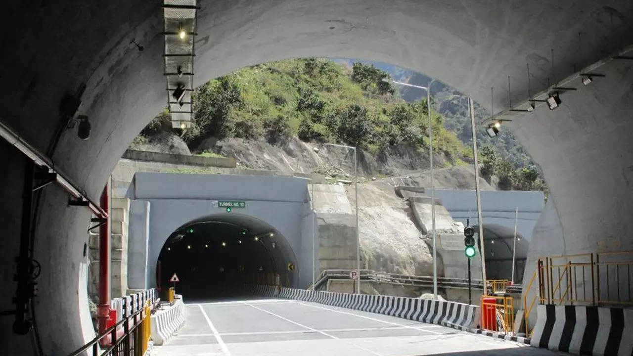 Kiratpur-Manali highway Tunnels, Nitin Gadkari