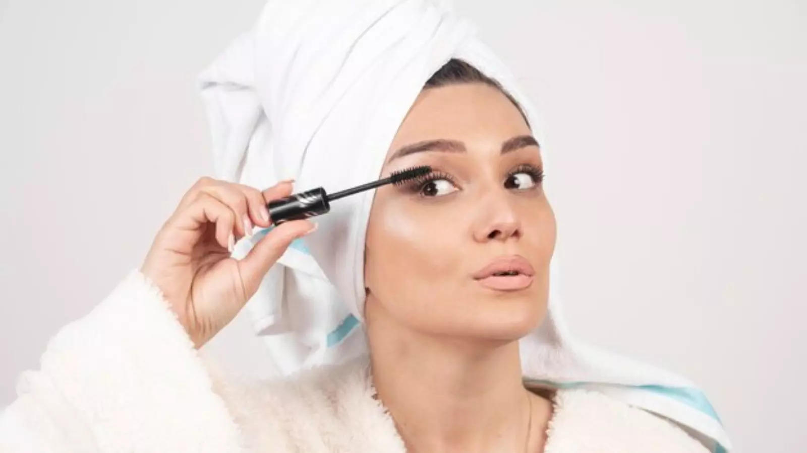 9 Best Waterproof Mascara for Sensitive Eyes  