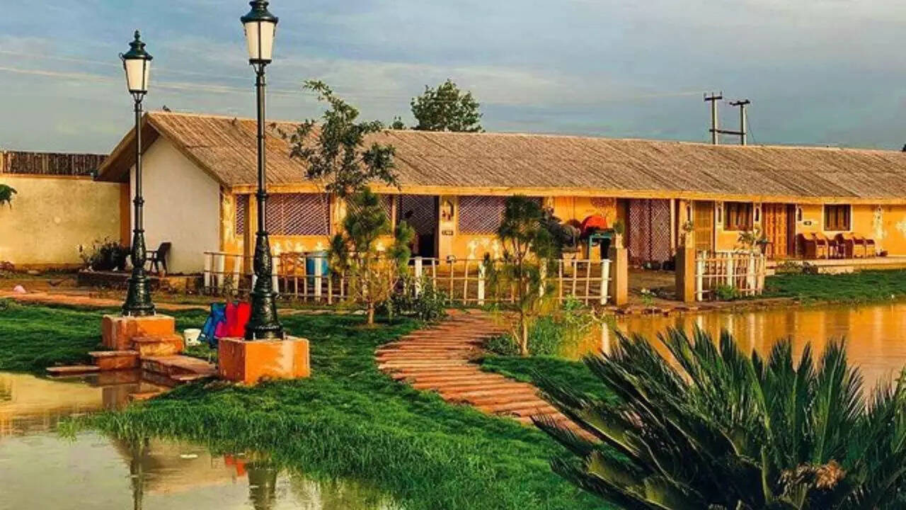 Kumar Vishwas Luxurious House in Hometown Kumar Vishwas Luxurious