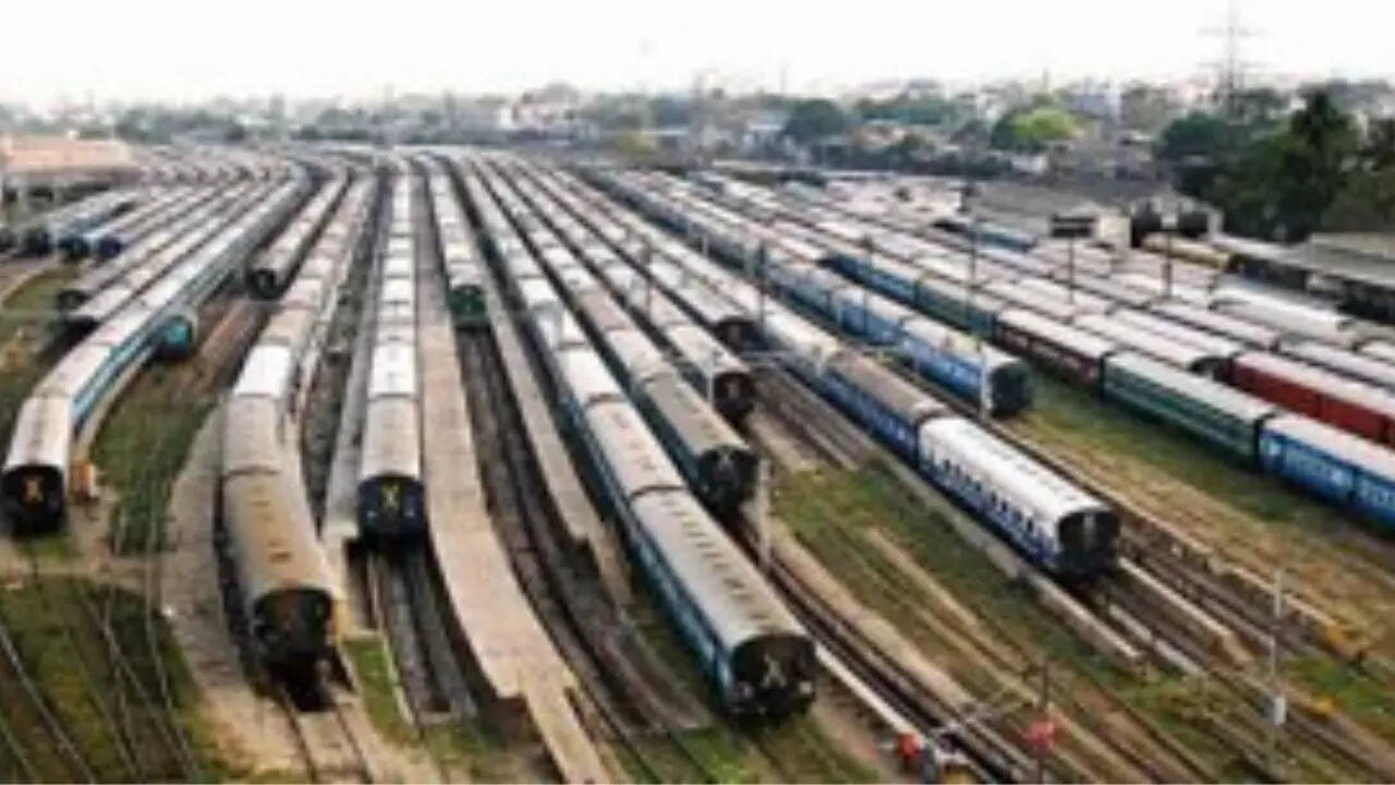 कौन सा है भारत का सबसे बिजी रेलवे स्टेशन, जिसका प्लेटफॉर्म गिनने के लिए