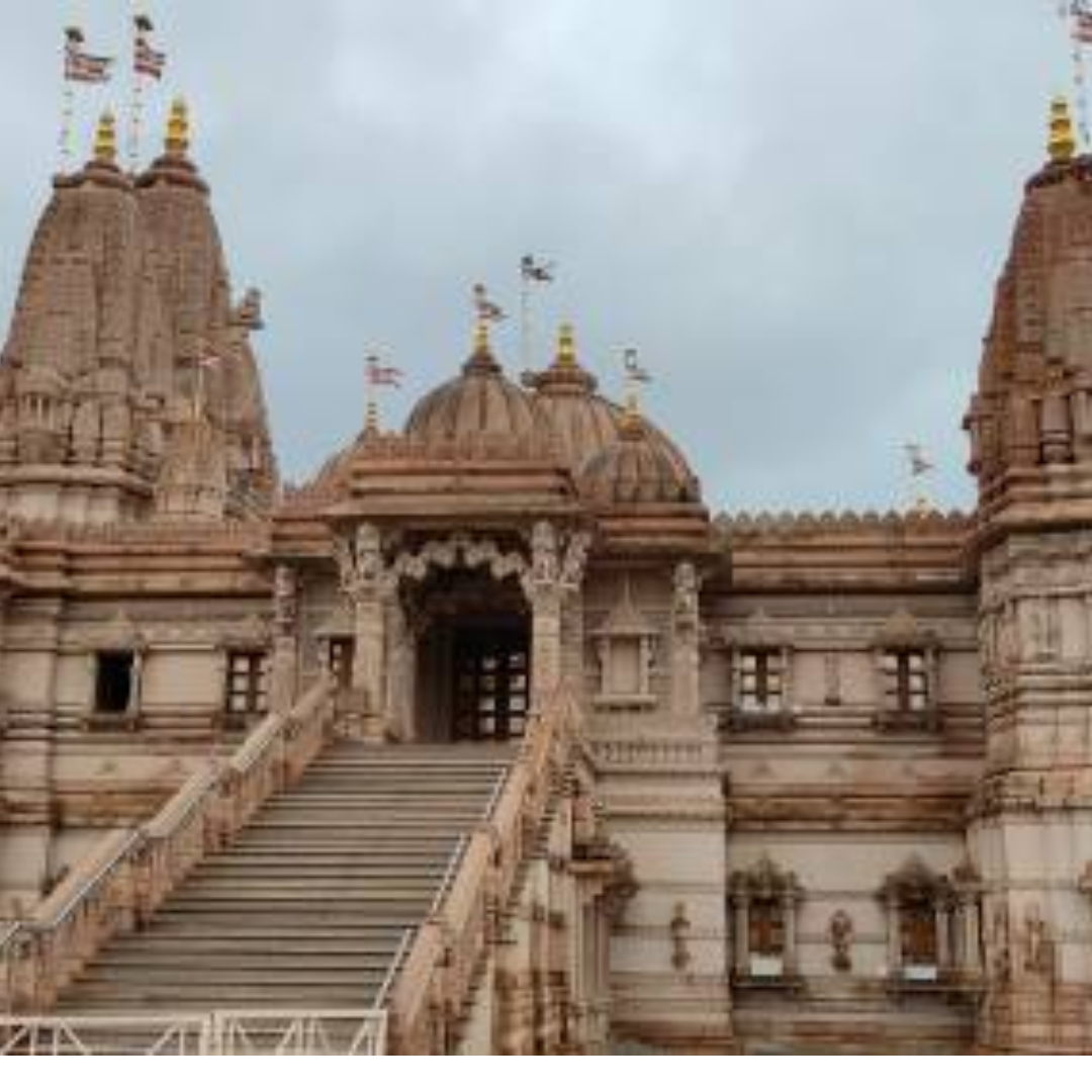 Sawan 2024: सावन में करें शिव जी के इन प्रसिद्ध मंदिरों का दर्शन, यहां ...