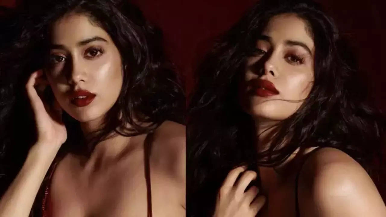 Janhvi Kapoors Sensual Red Lipstick Look