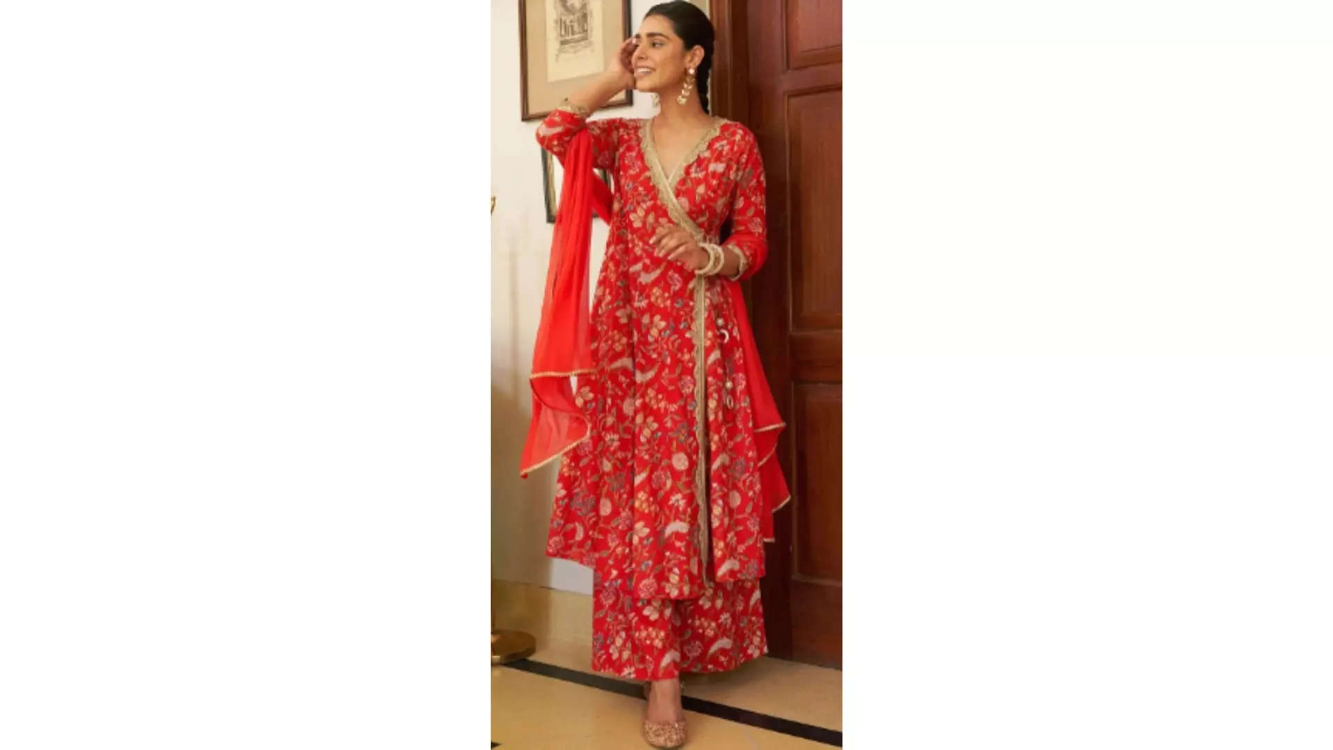 Janasya Red Floral Printed Gotta Patti Pure Cotton Kurta with Palazzos  With Dupatta 