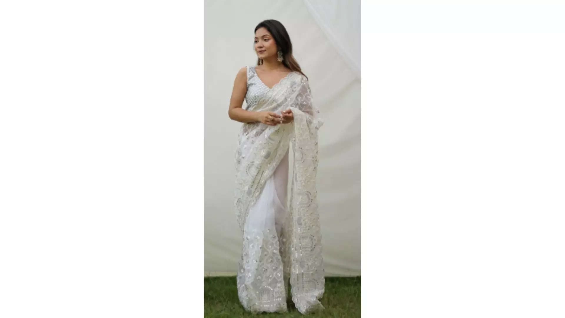 Elora Floral Sequinned Organza Saree