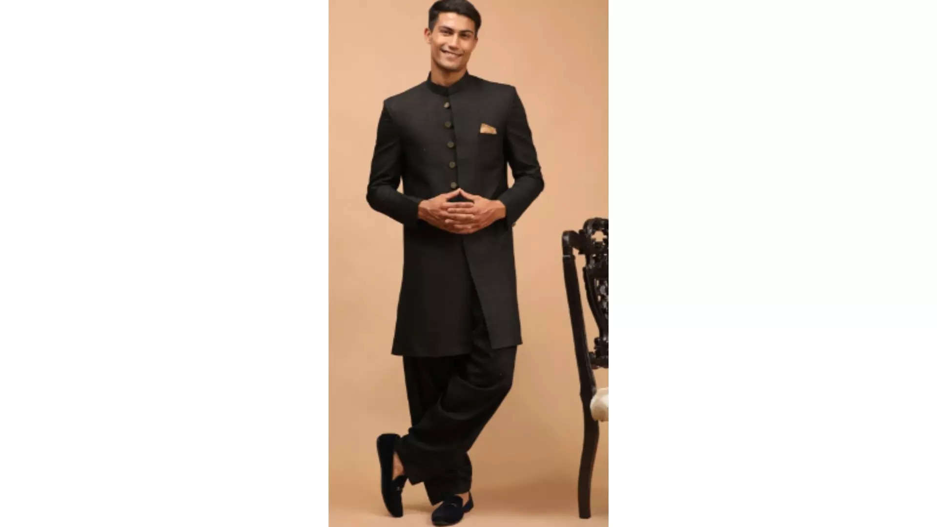 VASTRAMAY Men Black Solid Sherwani Set