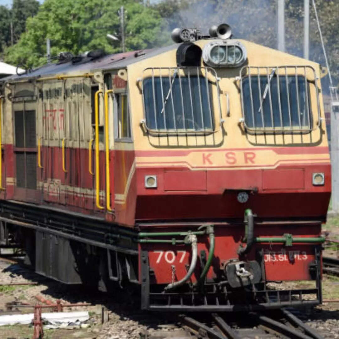 What Is A Train Engineer Salary Know Railway Engineer Salary Facilities What Is A Train Engineer Salary Know Railway Engineer Salary Facilities