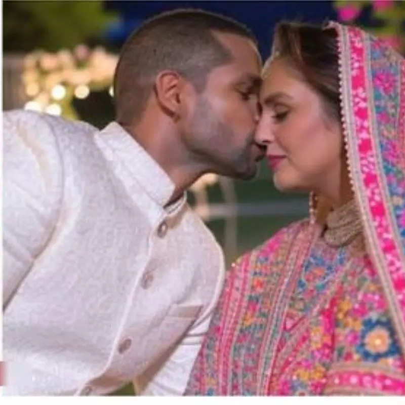 Shikhar Dhawan-Huma Qureshi Viral Pic