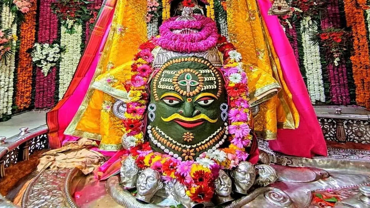 Ujjain Mahakal temple Bhasma Aarti on the first day of happy new ...