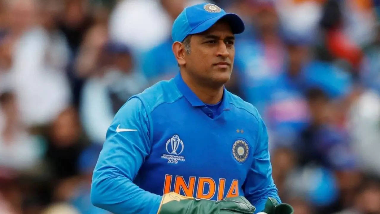 former fielding coach r sridhar shares ms dhoni tale loosing ...