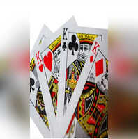 ताश के पत्तों में 4 किंग, लेकिन एक बिना मूंछ का, 99 लोगों को जवाब