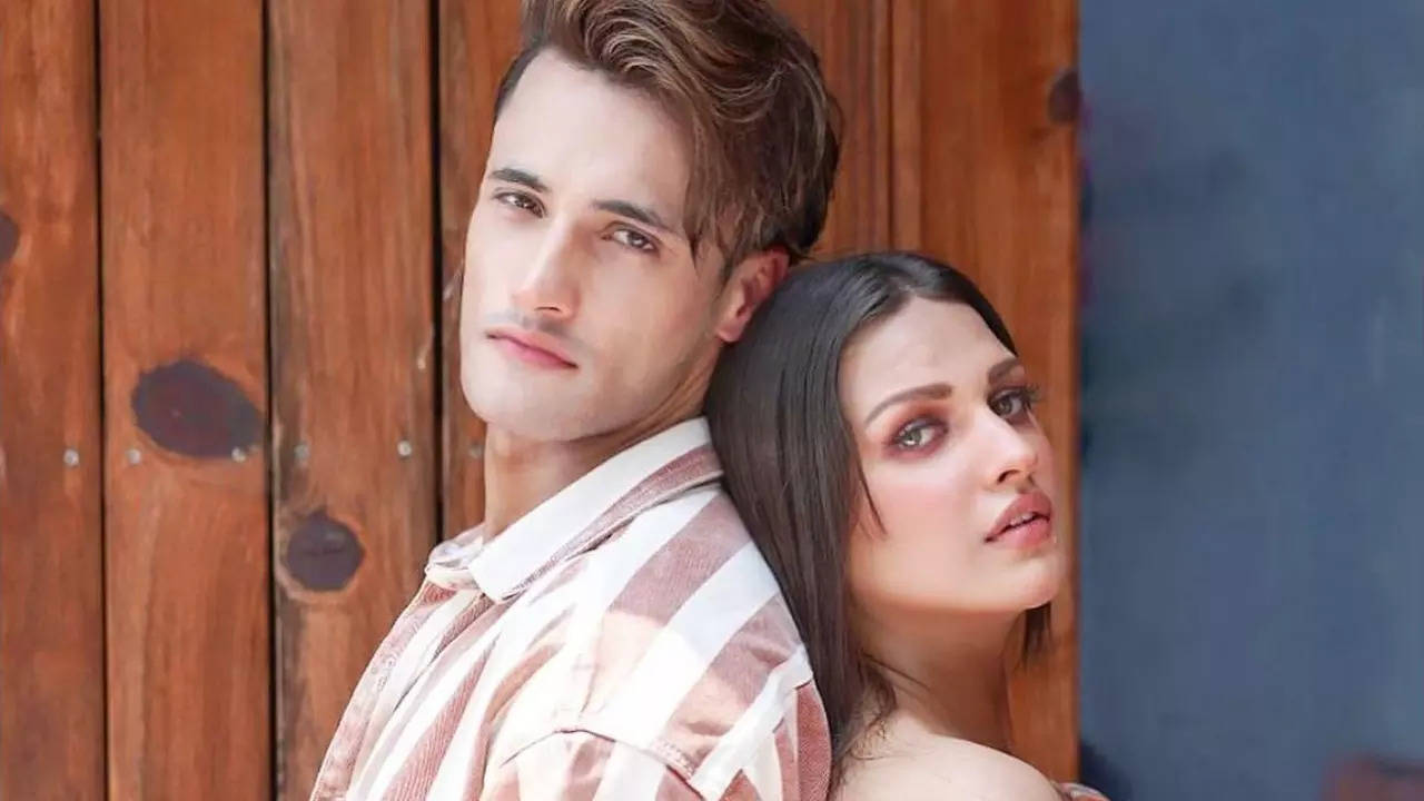 Asim Riaz and Himanshi Khurana