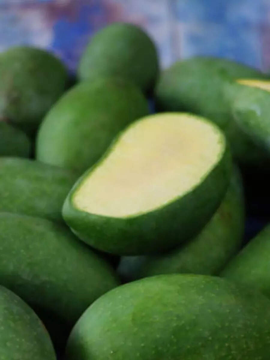 Health Benefits of Eating Raw Mango, Kacha Aam Khane ke Fayde Times