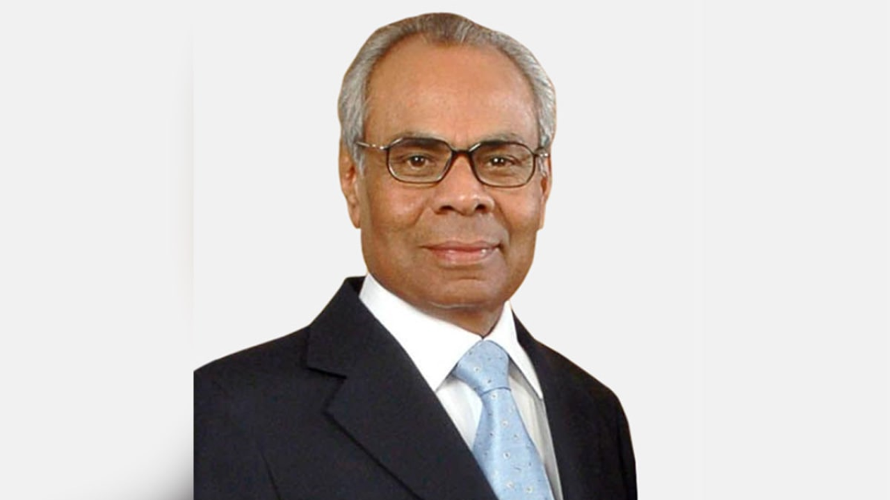 Srichand Parmanand Hinduja, Hinduja Group, SP Hinduja, Ashok Leyland