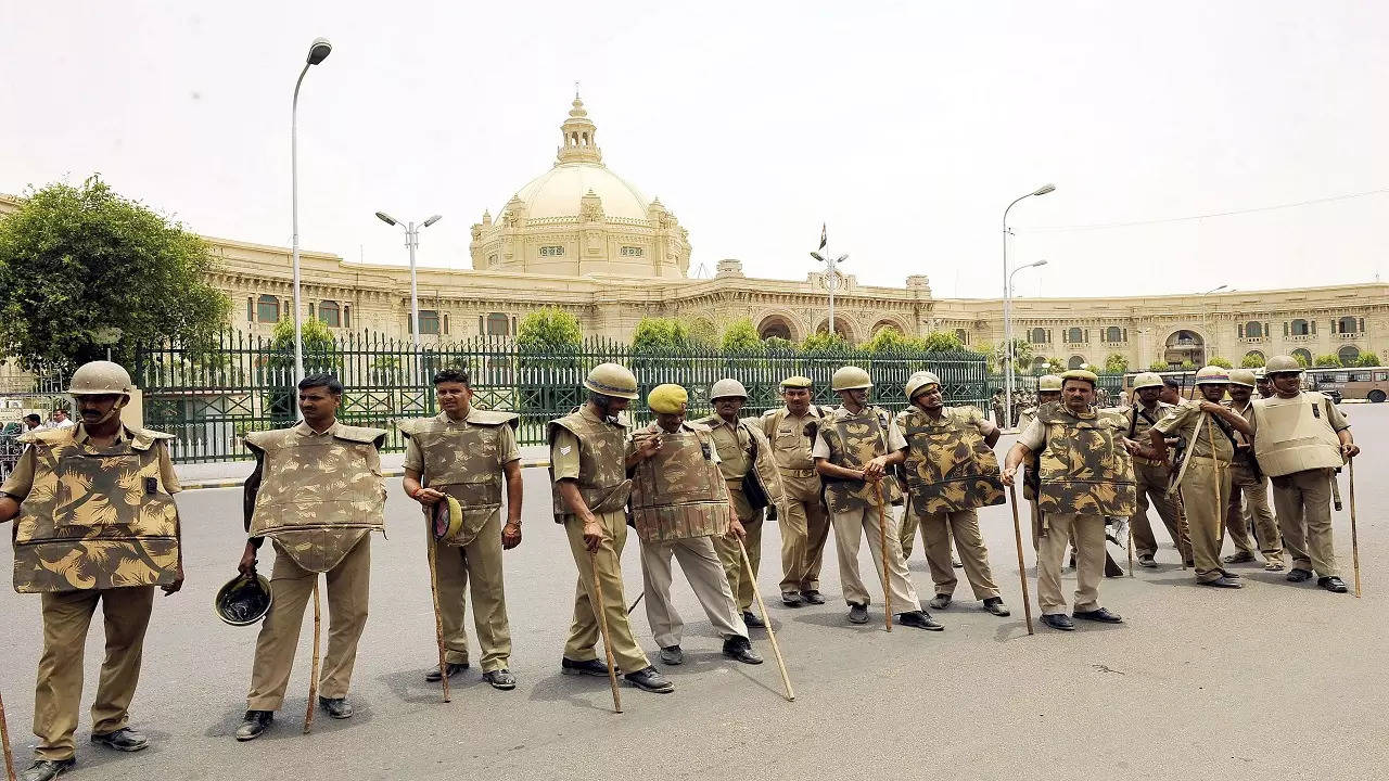 Uttar Pradesh Police, DGP R K Vishwkarma