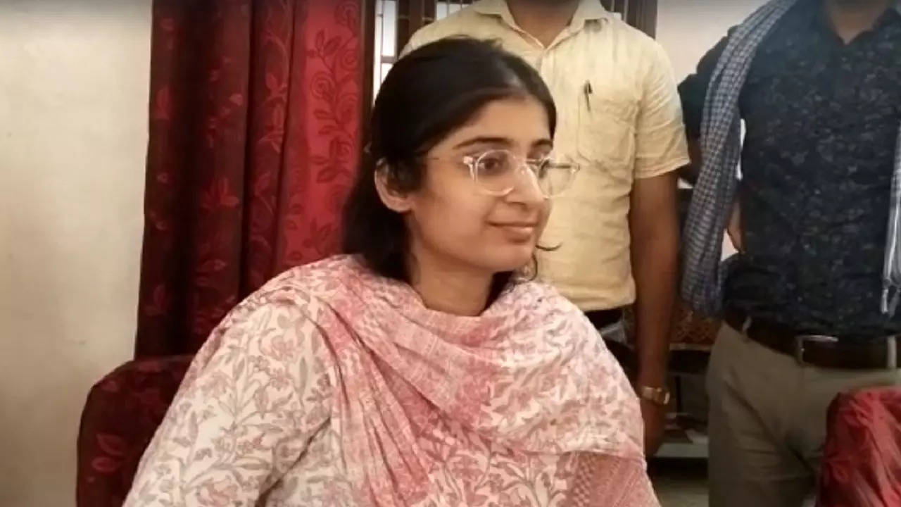 UPSC IAS AIR 2 Rank Topper Garima Lohia