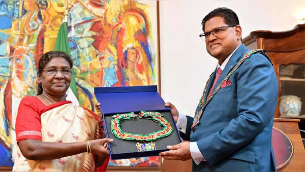 Droupadi Murmu, Suriname civilian award