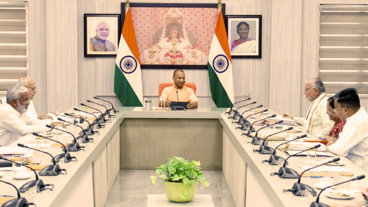 ​CM Yogi Adityanath, CM Yogi Cabinet Meeting, Yogi Adityanath news in hindi