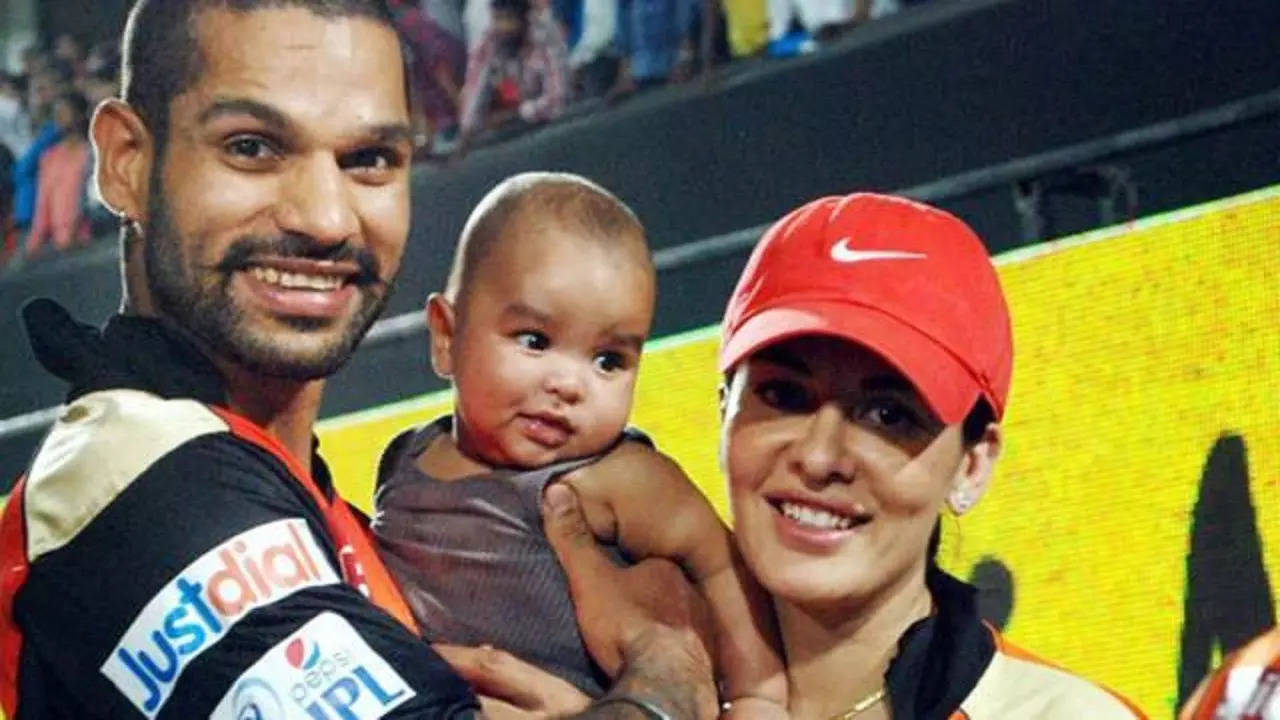 Shikhar Dhawan And Aesha Mukerji