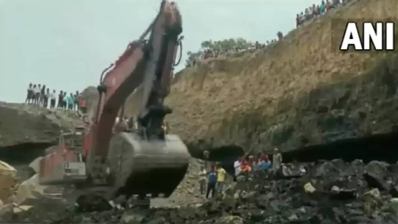 coal mine collapse in Dhanbad