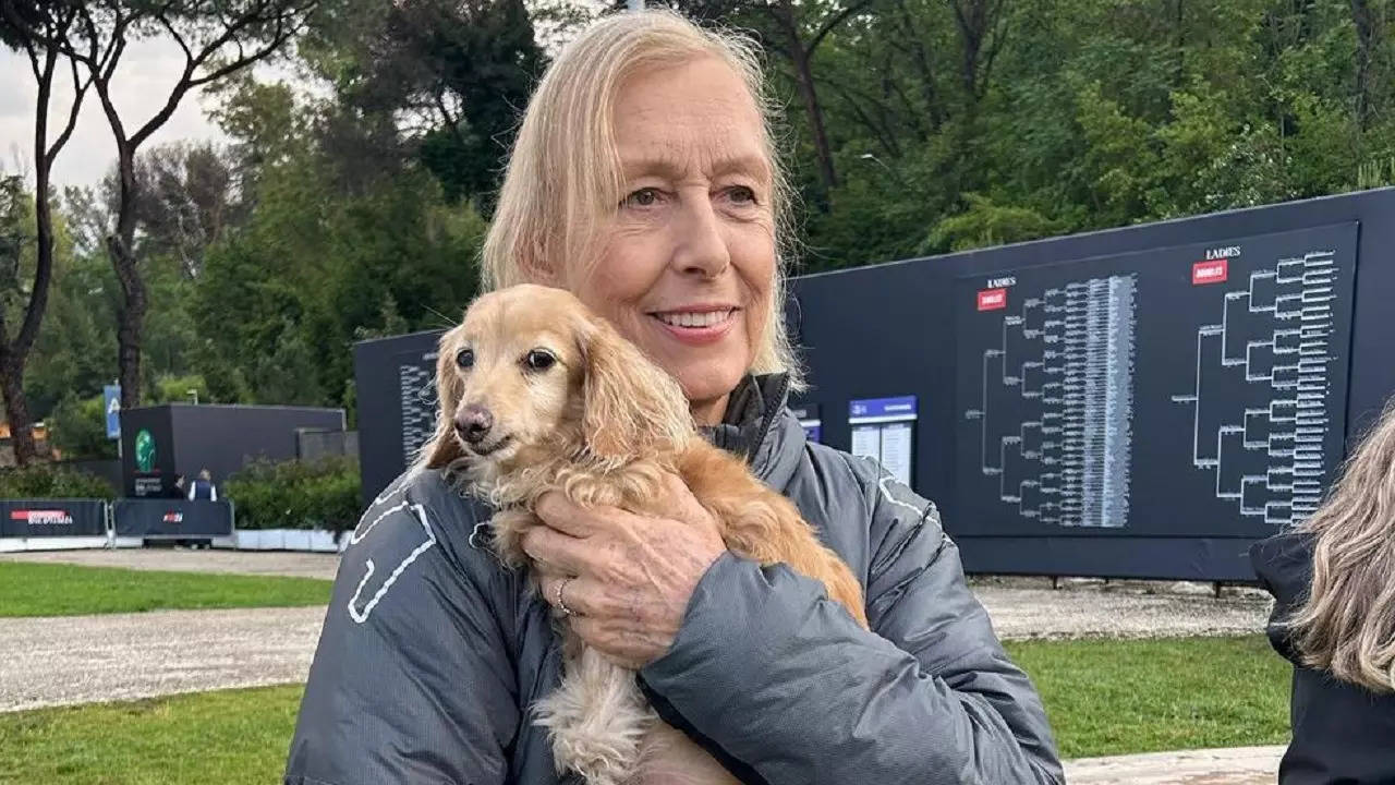 Martina Navratilova says she is free from cancer now