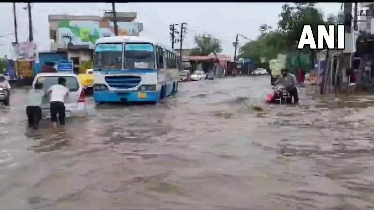 Heavy Rain In Gurugram, Havoc Due To Rain