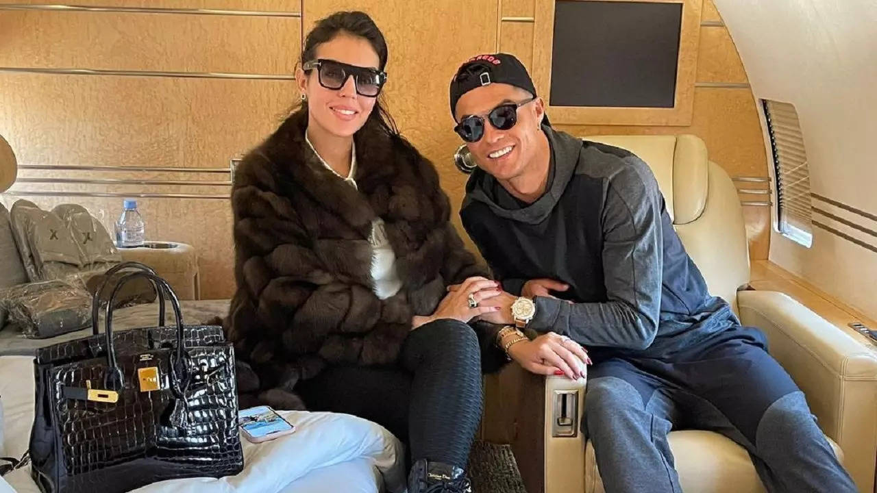 Cristiano Ronaldo signs legal contract with girlfriend Georgina Rodriguez