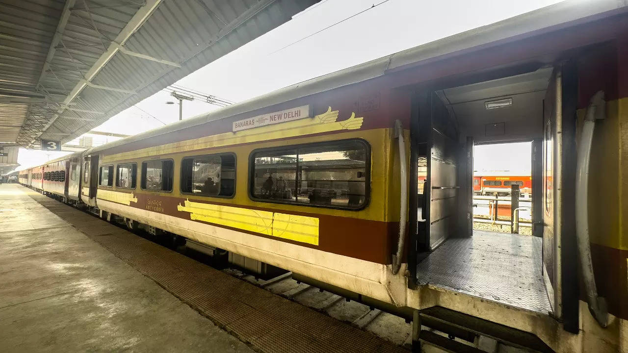 Restaurants in Train coaches