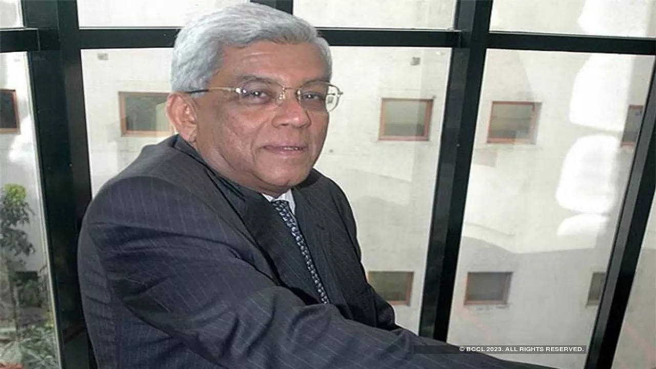 HDFC DEEPAK PAREKH