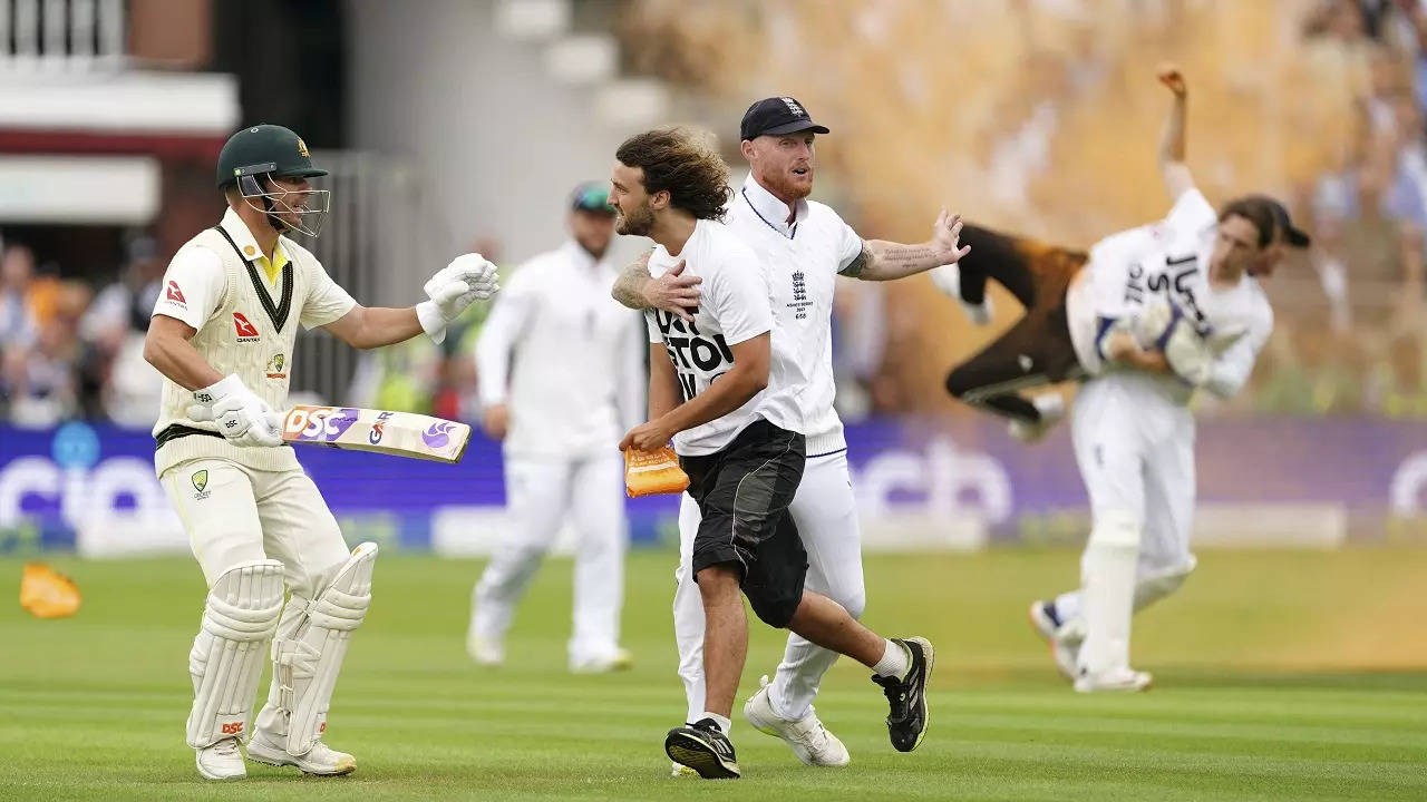 Second Ashes Test Environment Protest