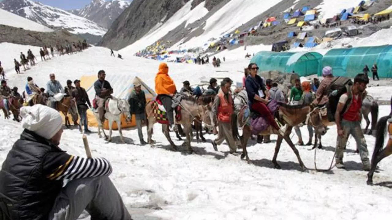 Amarnath Yatra Stopped, heavy rain, jammu and kashmir