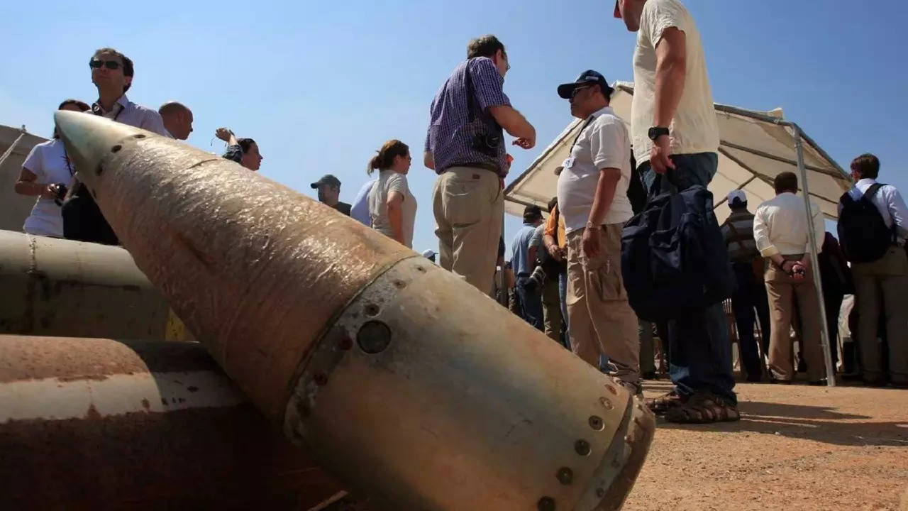 Cluster Bomb, America, Ukraine