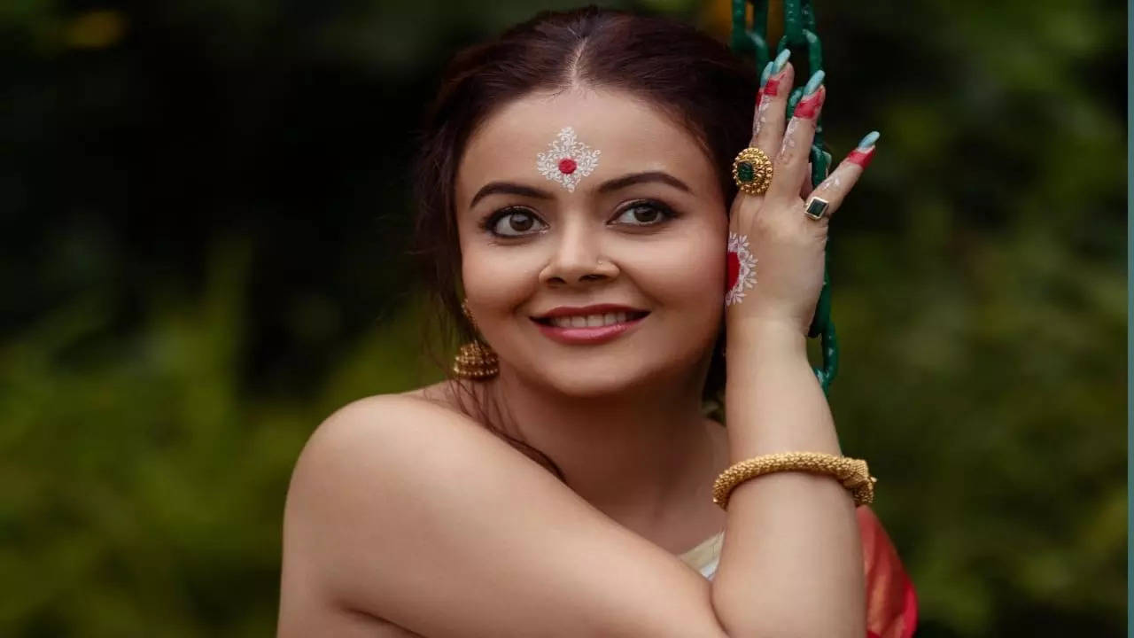 devoleena bhattacharjee talk about her big boss ott 2 wild card entry