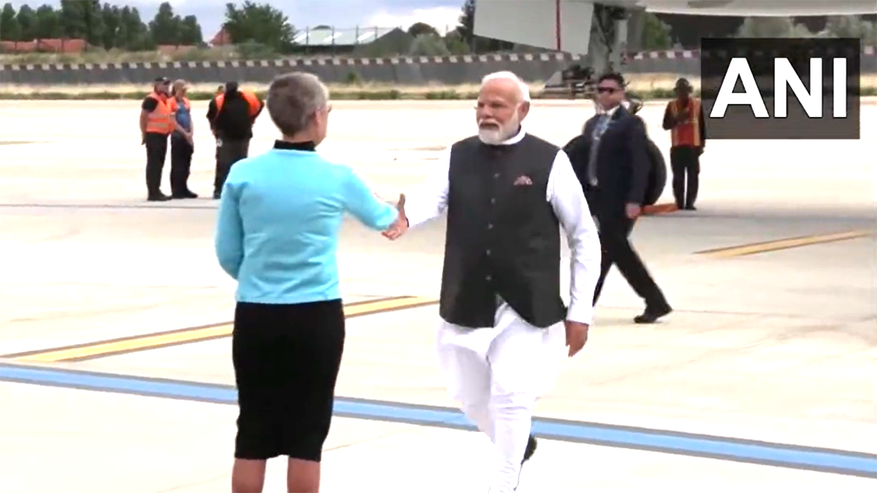 PM Modi in France