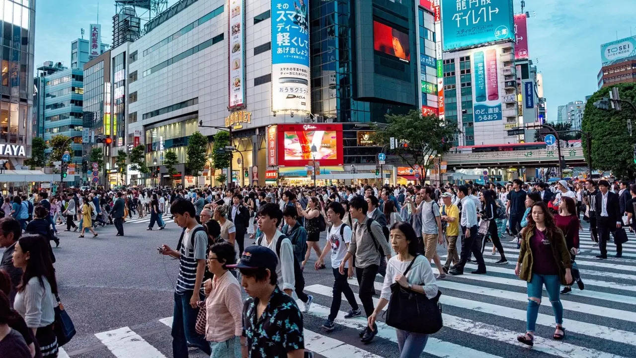 japan late night work