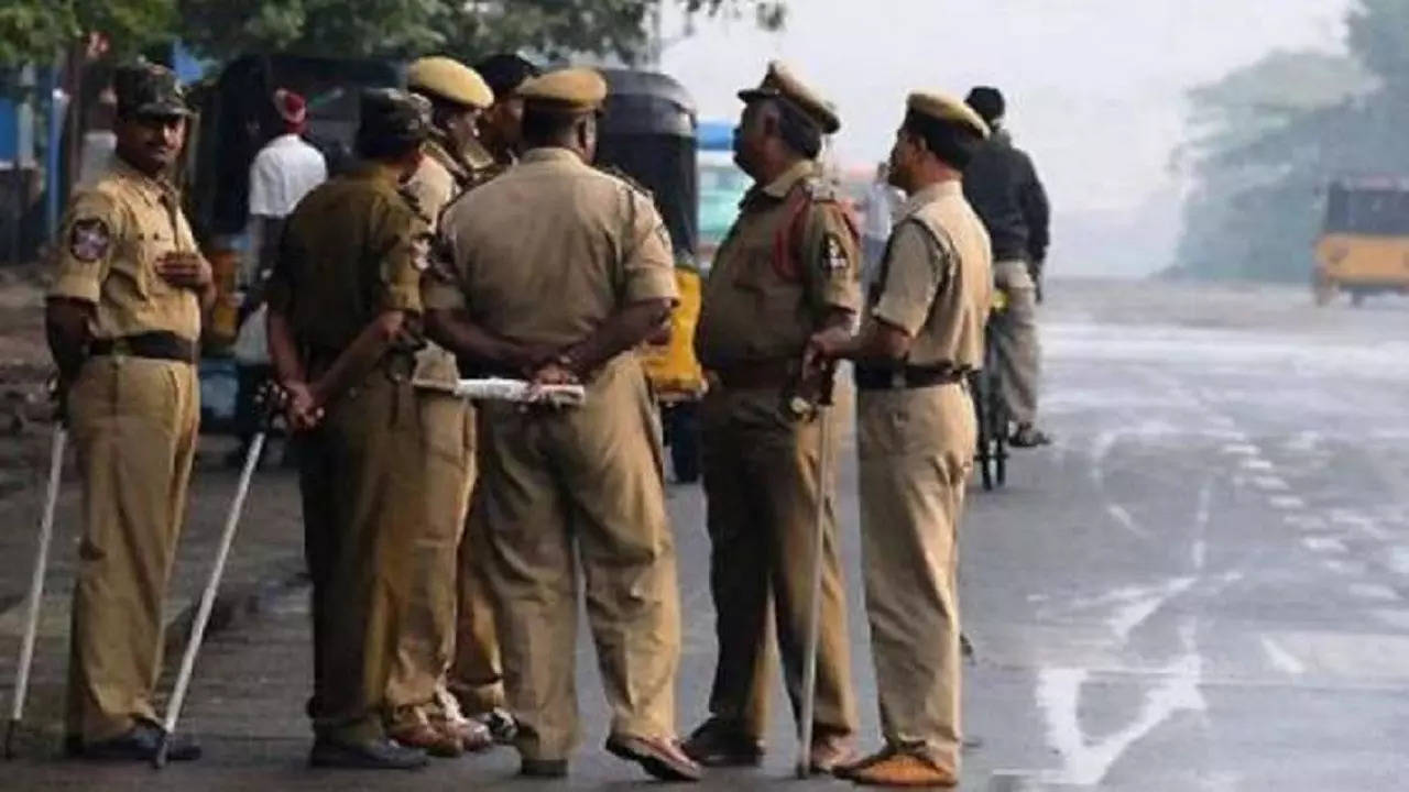 Noida-police