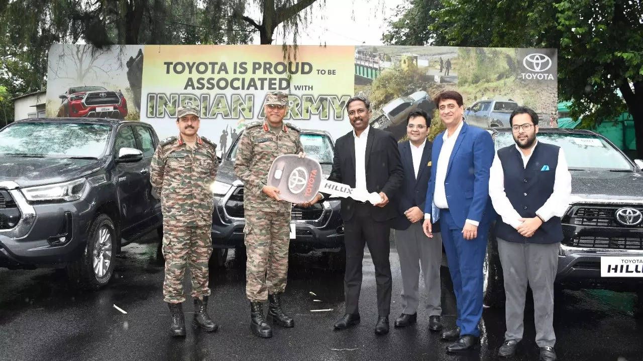 Indian Army Toyota Hilux