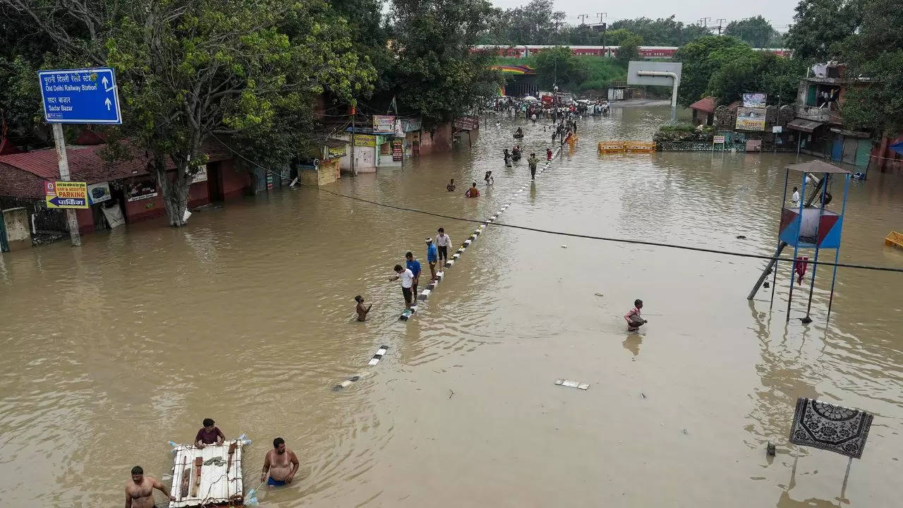 delhi flood update, yamuna water level